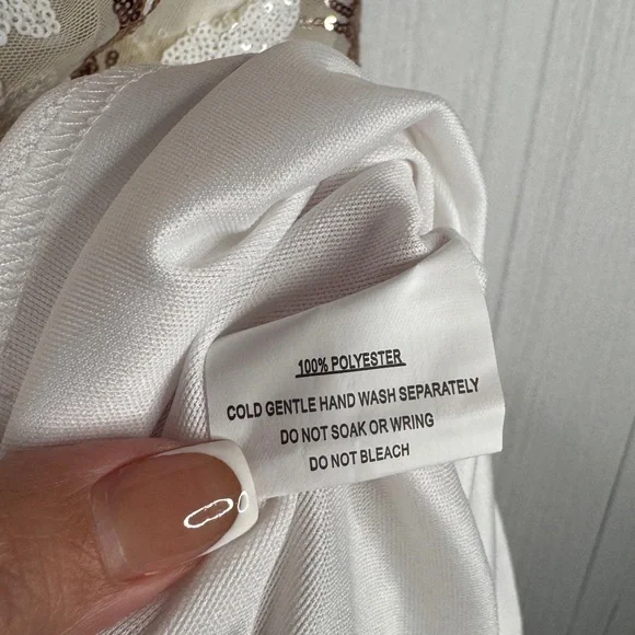 Selfie Leslie White & Gold Floral Sequin Mini Dress - Picture 7 of 10